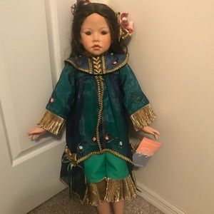 WilliamTung Porcelain Doll